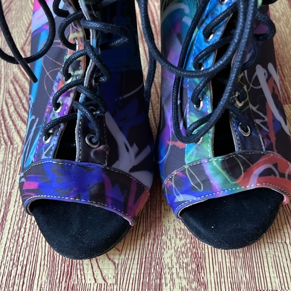 Burju Sierralynn Graffiti Print Lace Up Open Toe Stiletto in 6.5 - EUC - Picture 11 of 12
